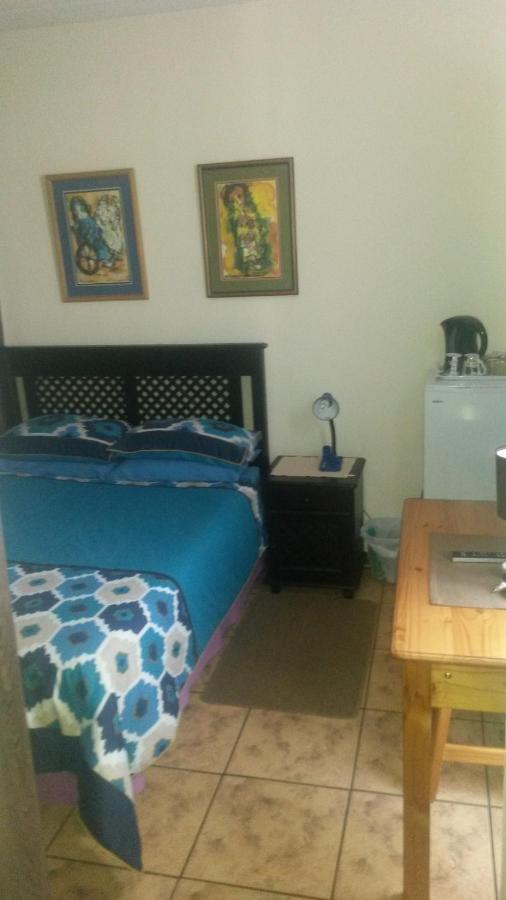 Mall Guesthouse Vanderbijlpark Room photo