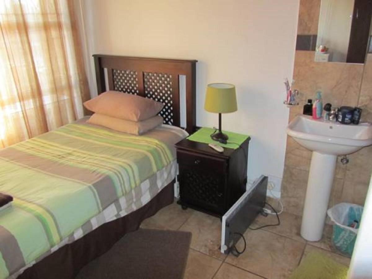 Mall Guesthouse Vanderbijlpark Room photo